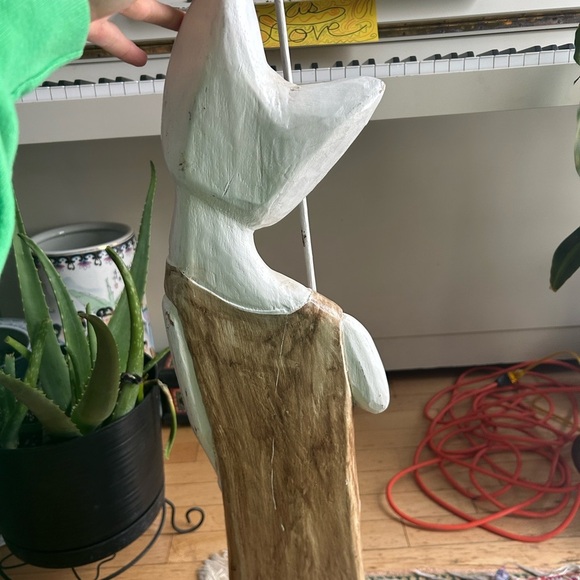 Handcrafted Large Wooden Artisan Cat Figurine Indonesia  - Cream and Brown - Picture 10 of 16